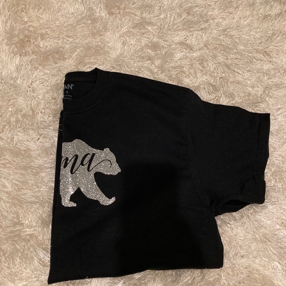 Large Mama Bear T-shirt - Picture 3 of 3